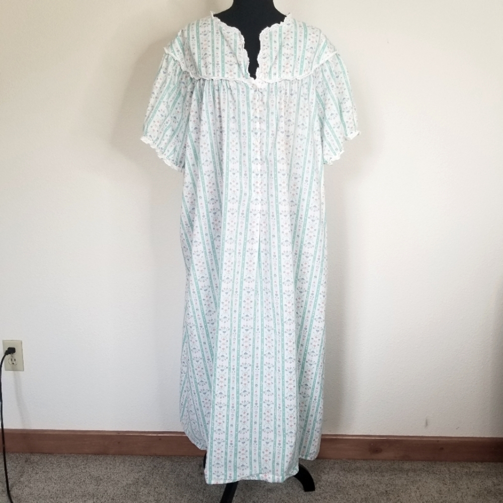 Vintage Lanz Of Salzburg Long Nighthown Cotton Short Sleeve Eyelet Buttons 2X